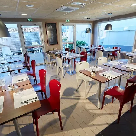 Campanile Creteil - Sur Marne 3*