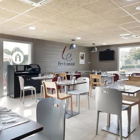 Campanile Creteil - Sur Marne 3*