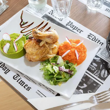 Campanile Creteil - Sur Marne 3*