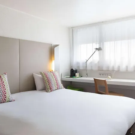 Campanile Creteil - Sur Marne Hotel 3*
